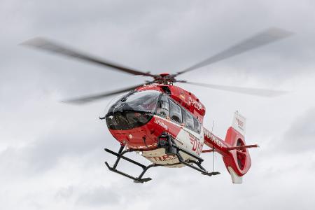 Zwei schwer verletzte Kinder mussten nach einer Geburtstagsparty mit dem Hubschrauber ins Krankenhaus geflogen werden. (Symbolbild) Zwei schwer verletzte Kinder mussten nach einer Geburtstagsparty mit dem Hubschrauber ins Krankenhaus geflogen werden. (Symbolbild)
