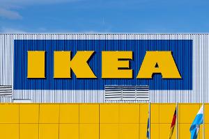 Ikea setzt sich laut Lobbyregister gegenüber Politikerinnen und Politikern unter anderem für eine Senkung des bürokratischen Aufwands bei der Erteilung von Arbeitserlaubnissen für Ausländer ein. (Symbolbild)