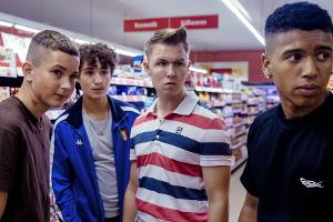 "Sonne und Beton": RTL+ zeigt Felix-Lobrecht-Film