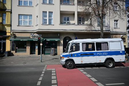 Rund 400 Polizistinnen und Polizisten sind an den Durchsuchungen beteiligt.
