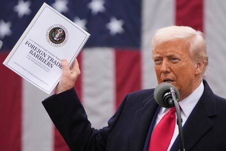 Donald Trump macht seine handelspolitischen Drohungen wahr. Donald Trump macht seine handelspolitischen Drohungen wahr.