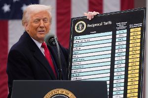 Trump kündigt drastische neue Zölle an. 
