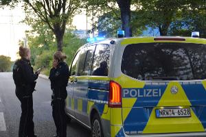 94-Jähriger das Armband geraubt - die Polizei ermittelt - 2504008