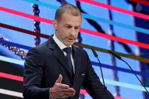 Ceferin hält sich Verbleib an UEFA-Spitze offen