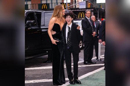 Jennifer Lopez und Emme gemeinsam bei Broadway-Premiere Jennifer Lopez und Emme gemeinsam bei Broadway-Premiere