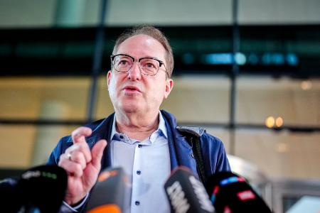 Die Schlusskurve der Verhandlungen ist laut CSU-Landesgruppenchef Alexander Dobrindt in Sicht - wenn auch noch nicht erreicht.
