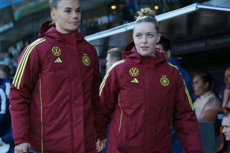 Nach Nazi-Äußerungen: Alara spielt mit Vornamen auf DFB-Trikot Nach Nazi-Äußerungen: Alara spielt mit Vornamen auf DFB-Trikot