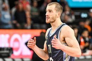 Alba beendet Pleitenserie eindrucksvoll