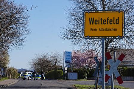 In den frühen Morgenstunden wurden in Weitefeld drei Tote gefunden. Was ist geschehen? In den frühen Morgenstunden wurden in Weitefeld drei Tote gefunden. Was ist geschehen?