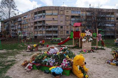 Die Ukraine bringt den russischen Raketenschlag gegen Kinder und Jugendliche nun vor den UN-Sicherheitsrat. Die Ukraine bringt den russischen Raketenschlag gegen Kinder und Jugendliche nun vor den UN-Sicherheitsrat.