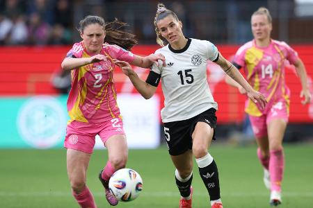 Cerci überragt: DFB-Frauen lassen Schottland keine Chance Cerci überragt: DFB-Frauen lassen Schottland keine Chance