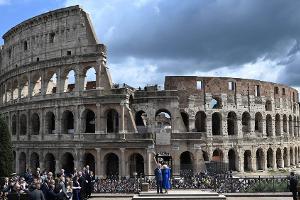 Staatsbesuch in Italien: König Charles und Camilla besuchen Kolosseum