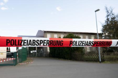 Ein Mitarbeiter des landwirtschaftlichen Betriebes entdeckte die Toten.