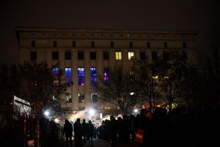 Die berühmte Schlange vor dem Berliner Technoclub 