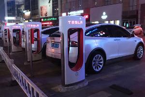 Die teuren Modelle S und X haben nur einen geringen Anteil am Tesla-Geschäft in China. (Archivbild)