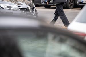 Besonders in Metropolen gingen die Menschen zuletzt häufiger zu Fuß und ließen das Auto öfter stehen. (Symbolbild)