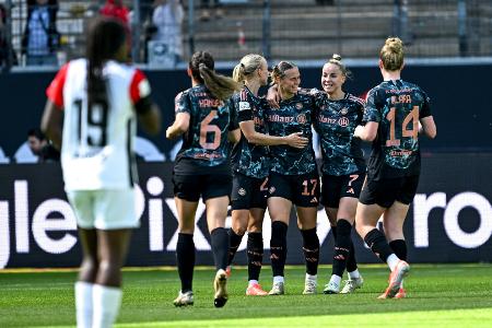Vorentscheidung in Frankfurt: Bayern-Frauen greifen nach Schale Vorentscheidung in Frankfurt: Bayern-Frauen greifen nach Schale