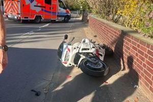 Feuerwehr rückt zu zwei Verkehrsunfällen aus