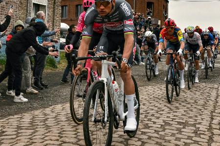 Pogacar bezwungen: Van der Poel gewinnt wieder Paris-Roubaix Pogacar bezwungen: Van der Poel gewinnt wieder Paris-Roubaix