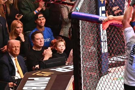 Trump und Musk mit vierjährigem Sohn X bei UFC-Käfigshow Trump und Musk mit vierjährigem Sohn X bei UFC-Käfigshow