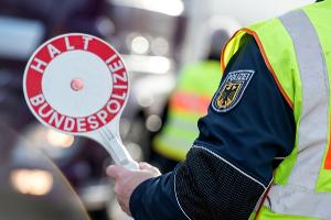 Schleusung am Grenztunnel Füssen aufgedeckt/ Bundespolizei weist Migranten in Nachbarländer zurück
