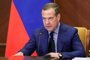 Der frühere russische Präsident Dmitri Medwedew kritisiert den möglichen künftigen Kanzler Friedrich Merz scharf. (Archivbild)