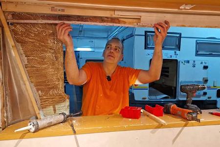 Wasserschaden am Caravan reparieren