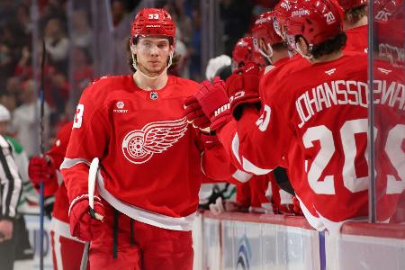 NHL: Seider führt Detroit zum Sieg NHL: Seider führt Detroit zum Sieg