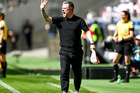 Trainer Straus verlässt Bayern-Frauen nach der Saison Trainer Straus verlässt Bayern-Frauen nach der Saison