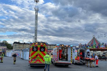 Auf dem Volksfest in Bayreuth ist es am Abend zu einem Unfall gekommen. Auf dem Volksfest in Bayreuth ist es am Abend zu einem Unfall gekommen.