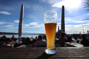 Der schwindende Bierkonsum macht den Brauereien zu schaffen. (Symbolbild)