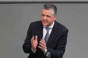 Umgang mit der AfD: Union will gemeinsame Linie mit SPD