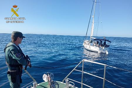 Wohin die beiden Obdachlosen mit dem auf Mallorca geklauten Segelboot wollten, ist unbekannt. Wohin die beiden Obdachlosen mit dem auf Mallorca geklauten Segelboot wollten, ist unbekannt.
