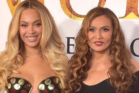 Tina Knowles: Beyoncés Mutter enthüllt Brustkrebs-Kampf Tina Knowles: Beyoncés Mutter enthüllt Brustkrebs-Kampf