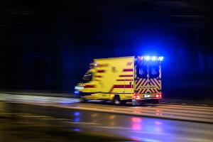 Nach einem Unfall auf der A19 konnten ein Vater und sein Sohn nicht mehr gerettet werden. (Symbolbild)