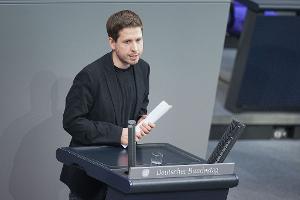 Kevin Kühnert habe sich vor einigen Jahren in einen "Mann mit FDP-Parteibuch" verliebt, schreibt "Die Zeit". (Archivbild)