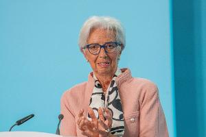 Nach Trumps Attacke: EZB-Chefin springt US-Notenbankchef bei