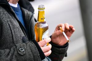 Suchtbericht: Deutschland hat ein Alkohol- und Tabakproblem
