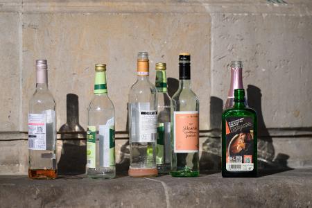 Höhere Verbrauchsteuern auf Alkohol könnten nach Schätzungen Milliardensummen in die Staatskasse spülen. (Symbolbild) 