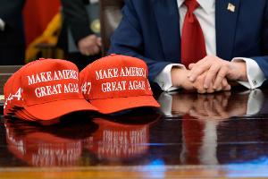 Neuer Fanartikel: Sohn Eric wirbt für "Trump 2028"-Kappe