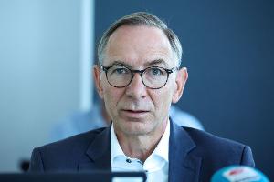 Der Chemiepark-Chef Christof Günther fordert eine Neubewertung der deutschen Energiepolitik. (Archivbild)