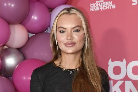 Bauernhof-Premiere: Cheyenne Ochsenknecht bringt allein Lamm zur Welt Bauernhof-Premiere: Cheyenne Ochsenknecht bringt allein Lamm zur Welt