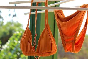 Die Badesaison kommt: Wie wäscht man Bikini und Co. richtig?
