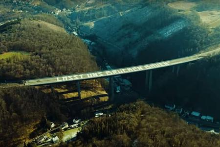 A45 Rahmedetalbrücke Mural Art — Lasst uns Brücken bauen