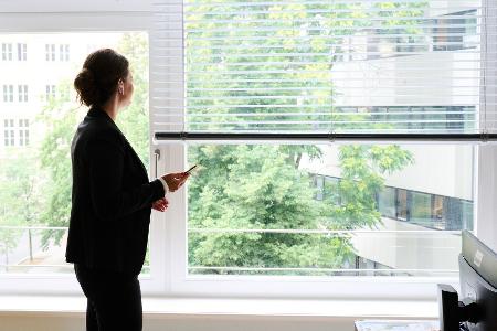 Immer mehr Frauen ziehen in die Vorstände von Dax-Konzernen ein, aber sie bleiben in der Minderheit. (Illustration) Immer mehr Frauen ziehen in die Vorstände von Dax-Konzernen ein, aber sie bleiben in der Minderheit. (Illustration)