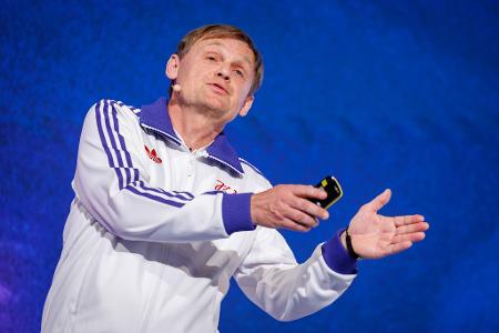 Adidas macht bessere Gewinne, Vorstandschef Björn Gulden fürchtet aber die Auswirkungen von US-Zöllen (Archivbild). Adidas macht bessere Gewinne, Vorstandschef Björn Gulden fürchtet aber die Auswirkungen von US-Zöllen (Archivbild).
