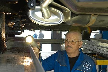 TÜV Prüfer Hauptuntersuchung