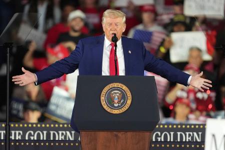 US-Präsident Donald Trump preiste sich selbst bei dem Auftritt in höchsten Tönen. US-Präsident Donald Trump preiste sich selbst bei dem Auftritt in höchsten Tönen.