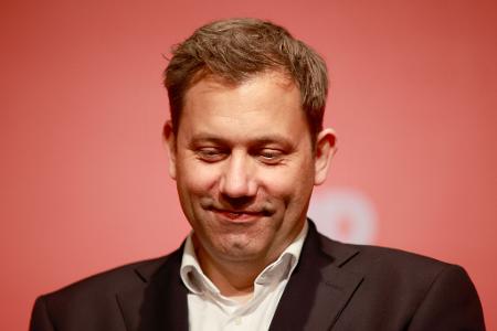 SPD-Chef Klingbeil geht als Vizekanzler ins Merz-Kabinett. (Archivbild)