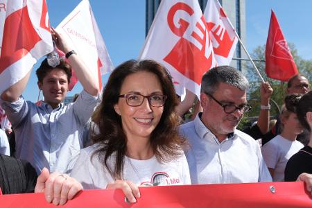 Die DGB-Vorsitzende Fahimi nimmt auch die Unternehmensvorstände in die Pflicht Die DGB-Vorsitzende Fahimi nimmt auch die Unternehmensvorstände in die Pflicht